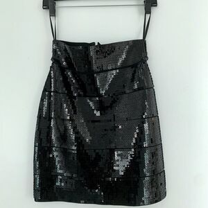 🖤 SEQUINED SQUARES BANDAGE SKIRT